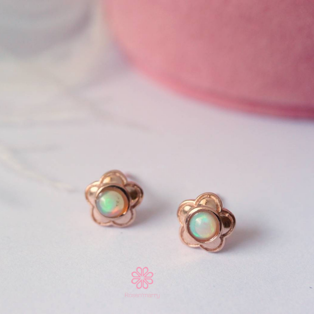 Natural Opal Stud Earrings Sterling Silver925 with Rosegold Plated.