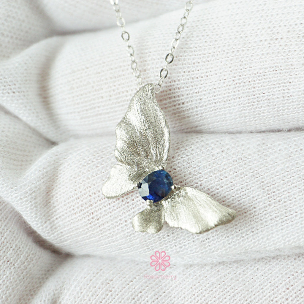 Natural Blue Sapphire Pendant and Necklace Sterling Silver925.