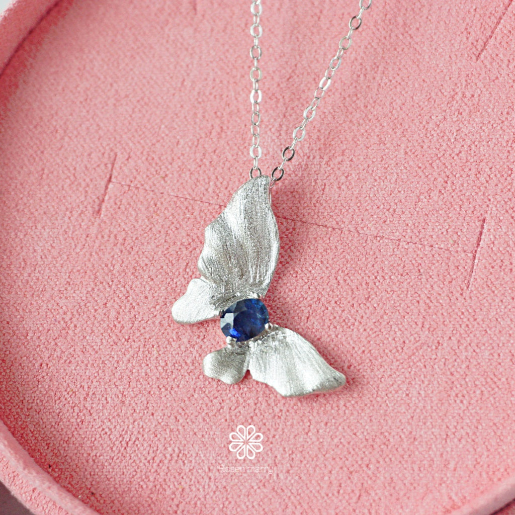 Natural Blue Sapphire Pendant and Necklace Sterling Silver925.