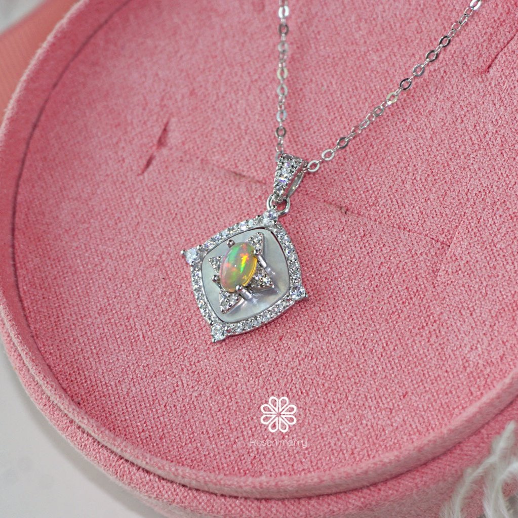 Natural Opal Pendant and Necklace Sterling Silver 925.